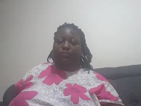 Snapshot of fat_ebonyqueen chatting on 21, 5, 2026 fat ebonyqueen online show from 21, 5, 2026