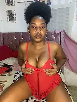 Snapshot of ArianaMadisson chatting on 9, 7, 2026 ArianaMadisson online show from 9, 7, 2026