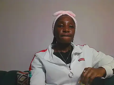Snapshot of Hornycammy23 chatting on 13, 6, 2026 Hornycammy23 online show from 13, 6, 2026