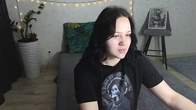 Snapshot of Tori_cute chatting on 29, 5, 2026 Tori cute online show from 29, 5, 2026