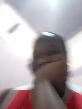 Snapshot of Queenielush chatting on 8, 7, 2026 Queenielush online show from 8, 7, 2026