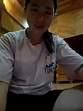 Snapshot of Mila_00 chatting on 5, 6, 2026 Mila 00 online show from 5, 6, 2026