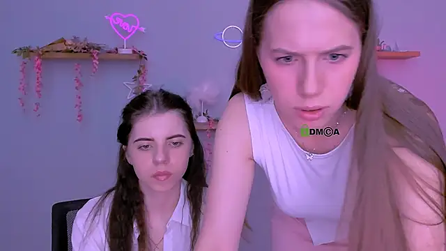 Snapshot of lyra_desire chatting on 22, 5, 2026 lyra desire online show from 22, 5, 2026
