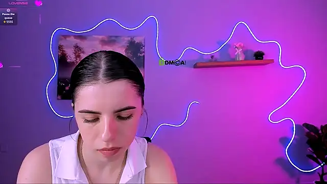 Snapshot of lyra_desire chatting on 25, 5, 2026 lyra desire online show from 25, 5, 2026