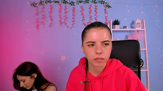 Snapshot of lyra_desire chatting on 17, 6, 2026 lyra desire online show from 17, 6, 2026