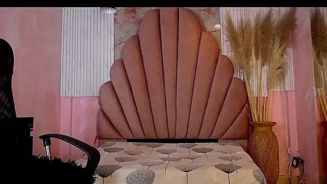 Snapshot of Kyomi_Hunt chatting on 12, 6, 2026 Kyomi Hunt online show from 12, 6, 2026