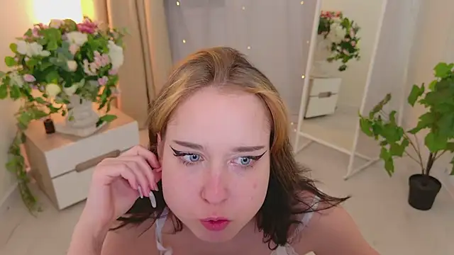 Oksi Koxy online show from 19, 6, 2026