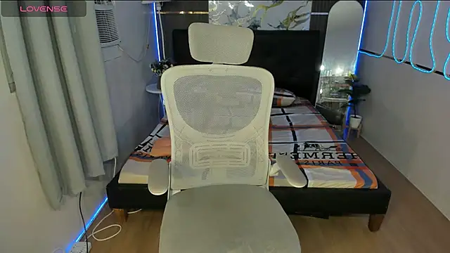 Snapshot of Alexa_therealhorsecock chatting on 20, 6, 2026 Alexa therealhorsecock online show from 20, 6, 2026