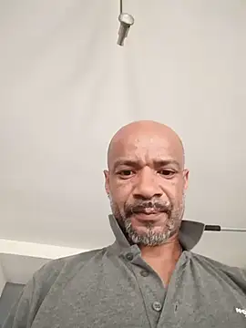 Snapshot of tropical57 chatting on 27, 5, 2026 tropical57 online show from 27, 5, 2026