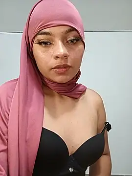 Snapshot of Samira_1 chatting on 2, 7, 2026 Samira 1 online show from 2, 7, 2026