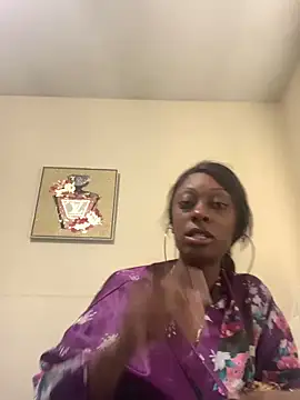 Snapshot of Prettylondond chatting on 7, 6, 2026 Prettylondond online show from 7, 6, 2026