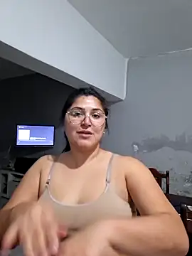 Snapshot of morena95_ chatting on 4, 6, 2026 morena95 online show from 4, 6, 2026