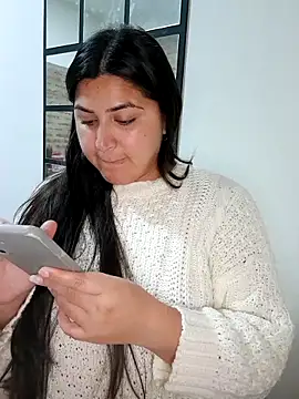 Snapshot of morena95_ chatting on 5, 6, 2026 morena95 online show from 5, 6, 2026