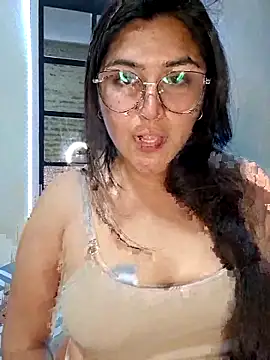 Snapshot of morena95_ chatting on 13, 6, 2026 morena95 online show from 13, 6, 2026