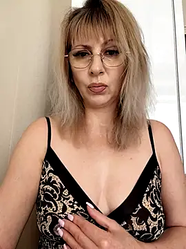 Snapshot of Kitty-MEOWW chatting on 28, 5, 2026 Kitty-MEOWW online show from 28, 5, 2026