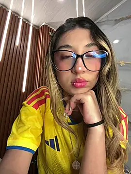 Snapshot of isa_sweet1_ chatting on 17, 6, 2026 isa sweet1 online show from 17, 6, 2026