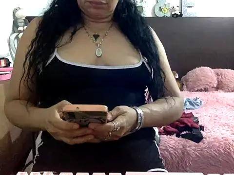 Snapshot of mommy-flabia chatting on 1, 7, 2026 mommy-flabia online show from 1, 7, 2026