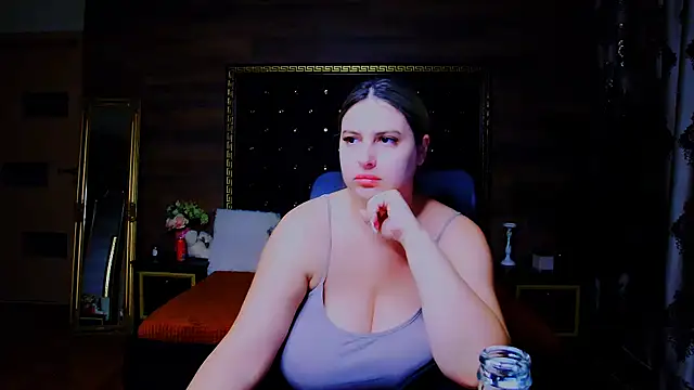 Snapshot of MiraHaze chatting on 13, 10, 2025 MiraHaze online show from 13, 10, 2025