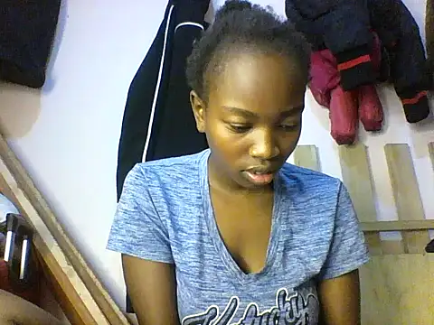 aliana082169 online show from 10, 6, 2026
