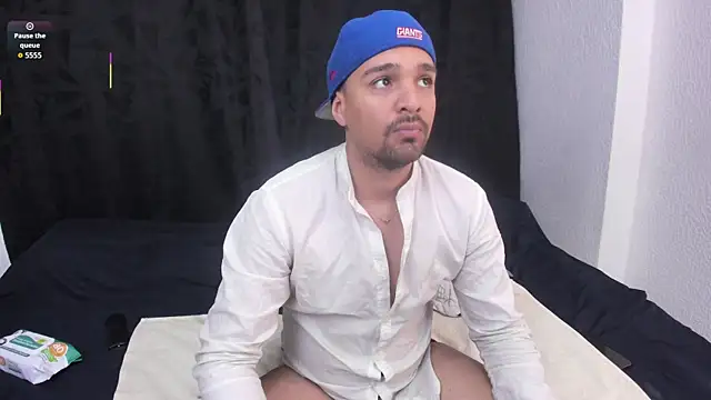 Snapshot of max_ed chatting on 27, 5, 2026 max ed online show from 27, 5, 2026