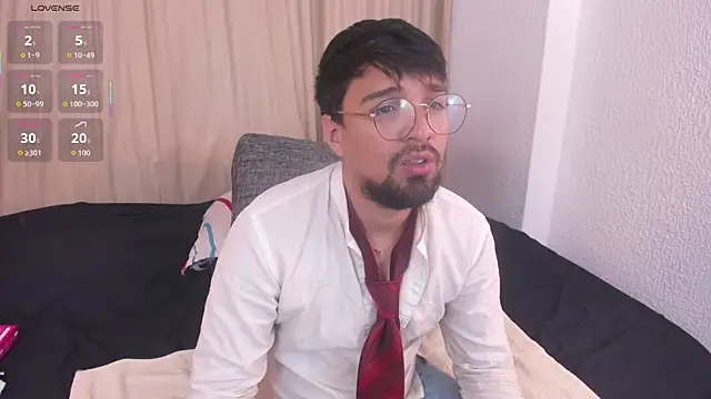 Snapshot of max_ed chatting on 4, 7, 2026 max ed online show from 4, 7, 2026