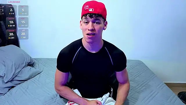 Snapshot of Luke_Muscle chatting on 9, 7, 2026 Luke Muscle online show from 9, 7, 2026