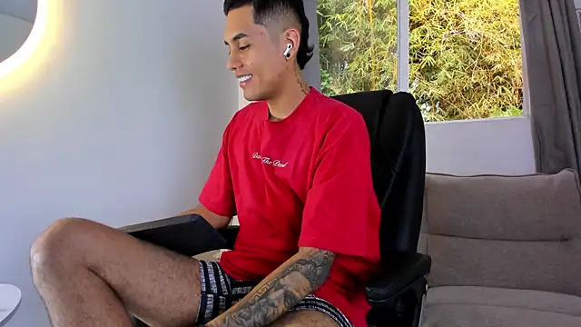 Snapshot of NickCopeer_ chatting on 15, 7, 2026 NickCopeer online show from 15, 7, 2026