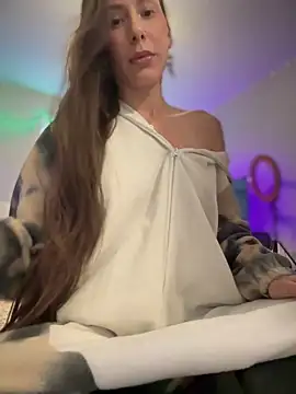 Snapshot of lil_martian chatting on 30, 10, 2025 lil martian online show from 30, 10, 2025