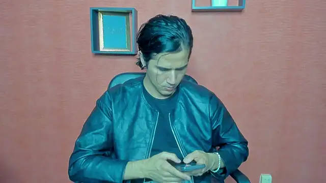 Snapshot of AaronWells chatting on 11, 6, 2026 AaronWells online show from 11, 6, 2026