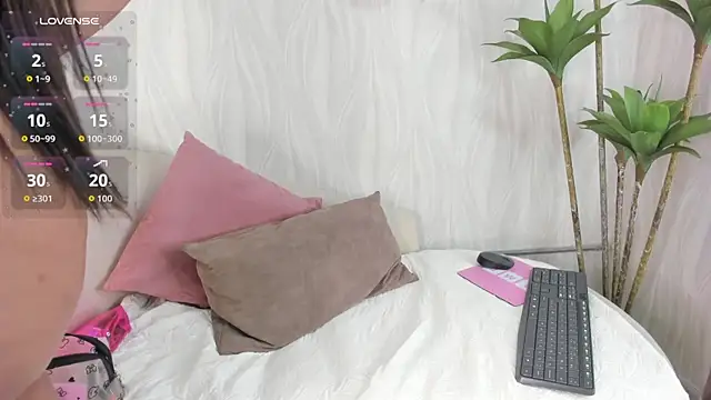 Snapshot of natalie_fox__ chatting on 3, 7, 2026 natalie fox online show from 3, 7, 2026