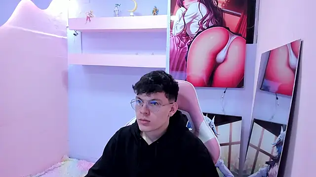 Snapshot of AngeloBocellii chatting on 21, 6, 2026 AngeloBocellii online show from 21, 6, 2026
