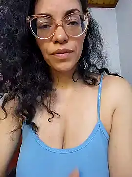 Snapshot of LUCI_LOVE chatting on 23, 12, 2024 LUCI LOVE online show from 23, 12, 2024