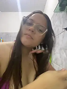 Snapshot of Laryssinha_69 chatting on 12, 6, 2026 Laryssinha 69 online show from 12, 6, 2026