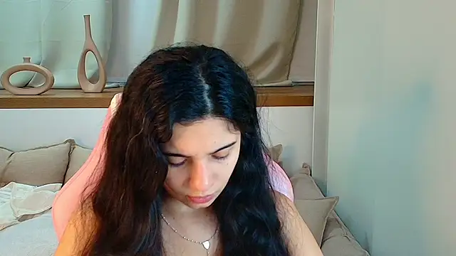 Snapshot of Rose_Desiree chatting on 25, 6, 2026 Rose Desiree online show from 25, 6, 2026
