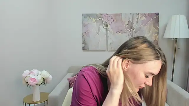 Snapshot of RoxyReignn chatting on 28, 5, 2026 RoxyReignn online show from 28, 5, 2026
