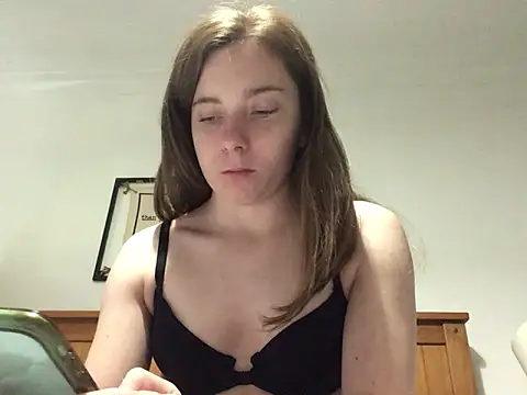 Maisie 01 online show from 10, 6, 2026