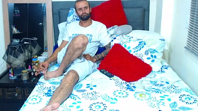 Snapshot of yessyduvan chatting on 6, 6, 2026 yessyduvan online show from 6, 6, 2026