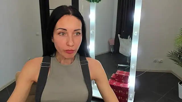 Snapshot of BouncySweety chatting on 14, 12, 2024 BouncySweety online show from 14, 12, 2024