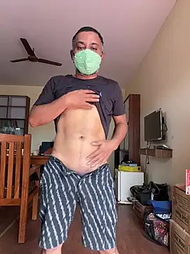 Snapshot of syntaxbear chatting on 15, 6, 2026 syntaxbear online show from 15, 6, 2026