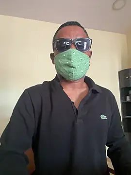 Snapshot of syntaxbear chatting on 27, 6, 2026 syntaxbear online show from 27, 6, 2026