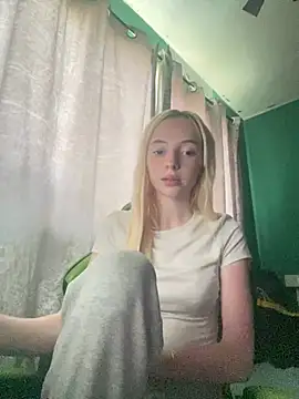 Snapshot of Glowing_Manny_Riah chatting on 24, 5, 2026 Glowing Manny Riah online show from 24, 5, 2026