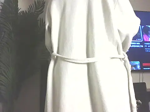 Snapshot of azrari chatting on 5, 8, 2026 azrari online show from 5, 8, 2026