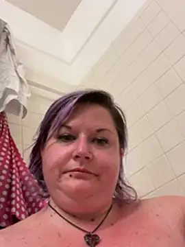 Snapshot of CosmicCupcake525 chatting on 5, 6, 2026 CosmicCupcake525 online show from 5, 6, 2026