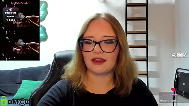 Snapshot of JuliNy_x chatting on 3, 6, 2026 JuliNy x online show from 3, 6, 2026