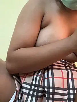 Snapshot of Yalina_ chatting on 26, 7, 2026 Yalina online show from 26, 7, 2026