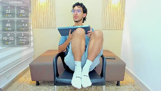 Snapshot of LEO_SANZ66 chatting on 9, 6, 2026 LEO SANZ66 online show from 9, 6, 2026