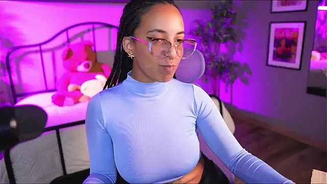 Millie Volturi online show from 28, 7, 2026