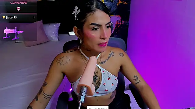 Snapshot of Alanna_Wild chatting on 27, 6, 2026 Alanna Wild online show from 27, 6, 2026
