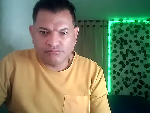 Snapshot of Alessandro-luxe chatting on 10, 6, 2026 Alessandro-luxe online show from 10, 6, 2026
