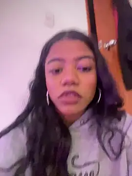 Snapshot of Ariana_roxe_ chatting on 19, 7, 2026 Ariana roxe online show from 19, 7, 2026